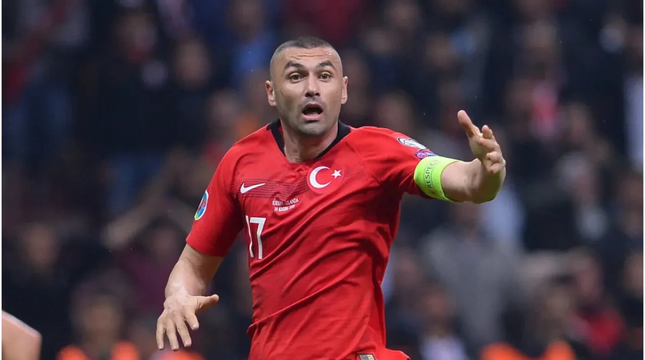 Burak Yılmaz'ın transferi kesinleşti! Yıldız futbolcu yeni takımını açıkladı.
