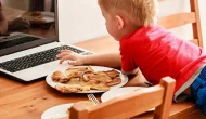 Yemek Masasında Teknolojiyi Tercih Etmeyin!
