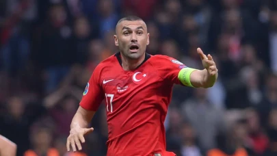 Burak Yılmaz'ın transferi kesinleşti! Yıldız futbolcu yeni takımını açıkladı.
