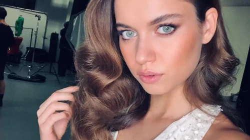 “Genç yıldız Afra Saraçoğlu Brezilya Üniversitelerinde Ders Konusu Oldu!”