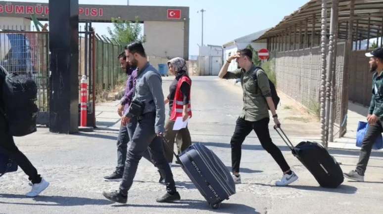 Suriyeli Mülteciler, Vatanlarına Gönüllü Geri Dönmeye Başladı